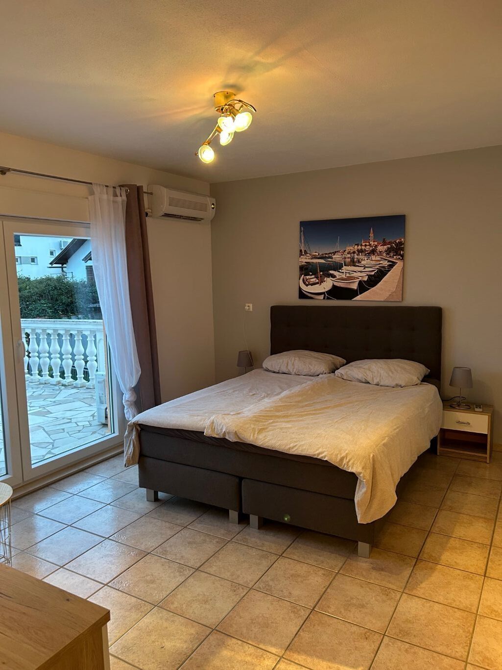 1 chambre, fer et planche à repasser, accès Internet, draps fournis