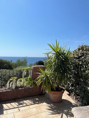 Property grounds - Le Paradis Bleu, duplex overlooking the sea (Saint-Raphaël)