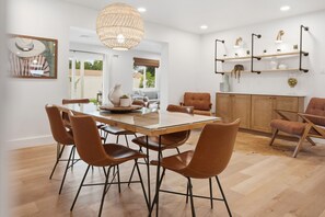 Dining - Designer Desert Escape - Pet-Friendly -  Firepit + Cowboy Pool - Near Old Town (Scottsdale)