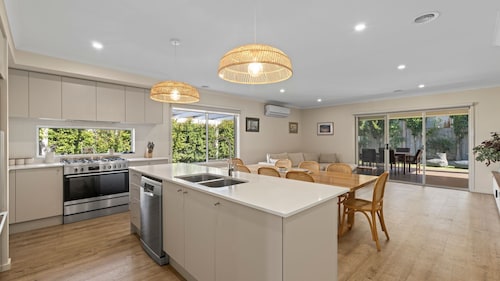 Modern Coastal Retreat Close to the St Leonards Foreshore