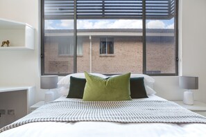Apartment | 1 bedroom, laptop workspace, iron/ironing board, bed sheets - Cosy and Bright Studio Next to Westmead Hospital (Sydney)