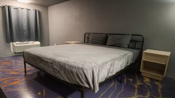 1 bedroom, iron/ironing board, internet, bed sheets
