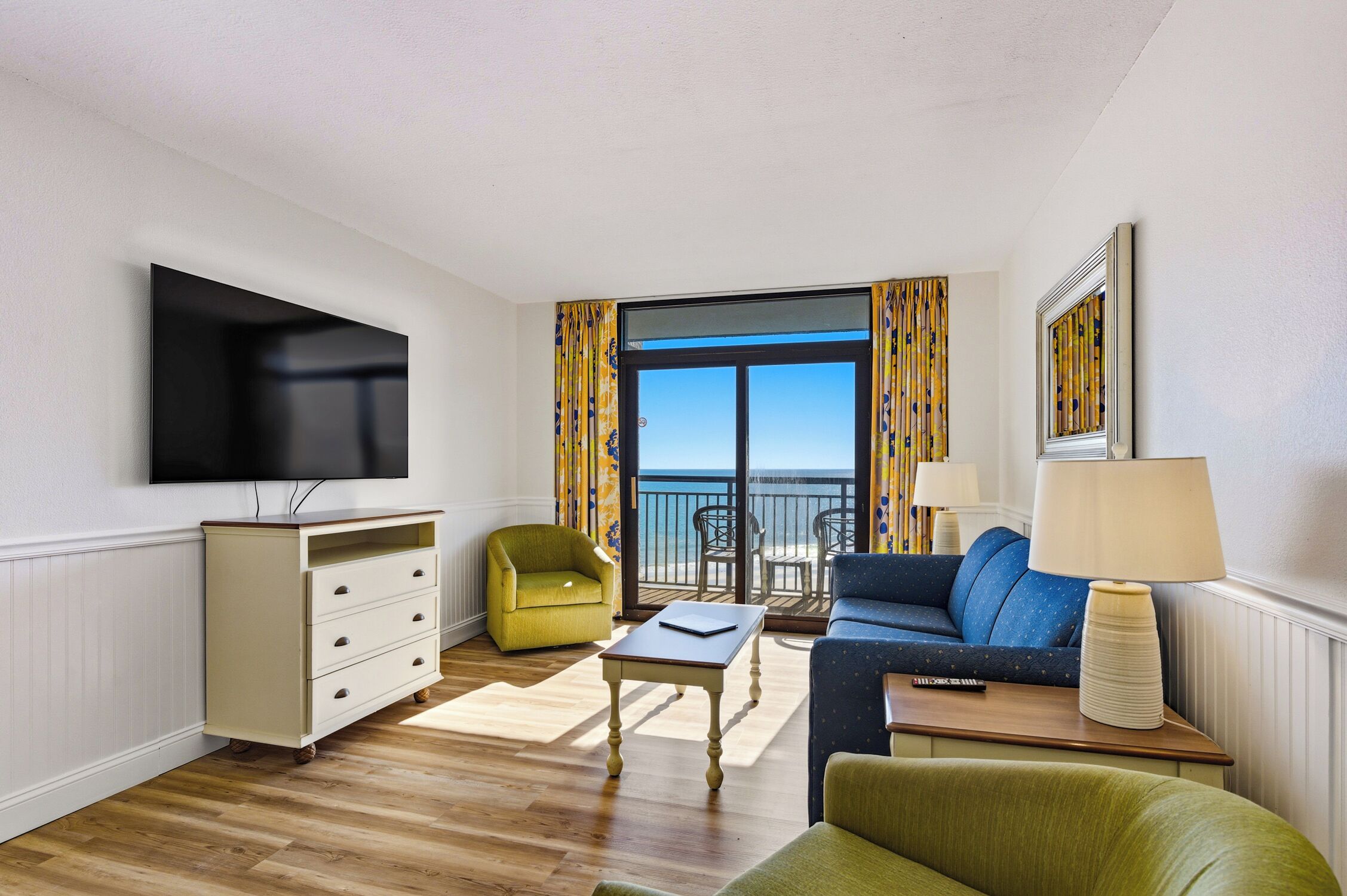 Smart TV, DVD player, stereo