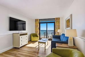 Smart TV, DVD player, stereo - 💎Oceanfront | Amazing Views | Relax in Luxury | Ocean Reef Resort 818💎 (Myrtle Beach)