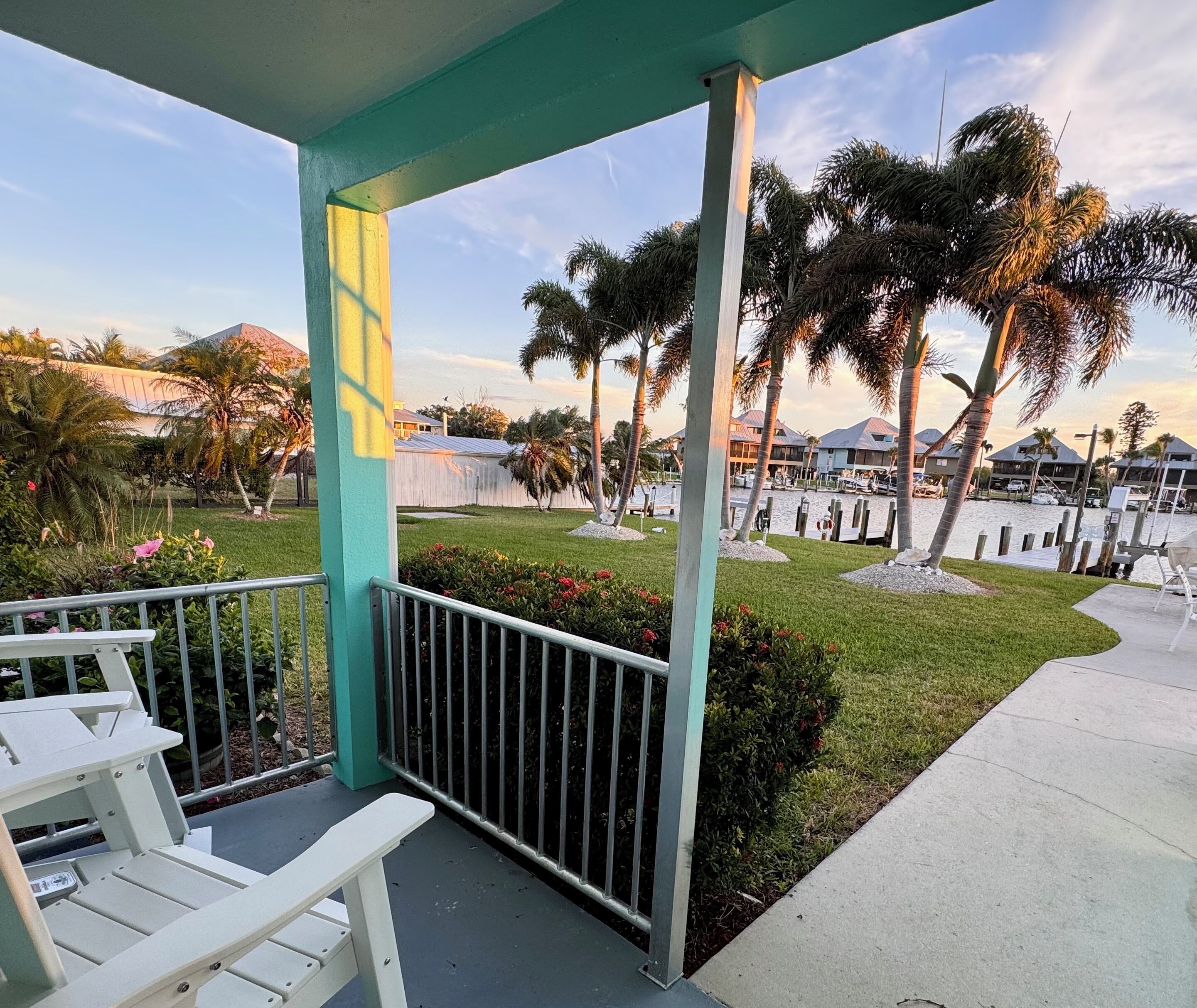 Departamento panorámico, 1 habitación, vista al puerto, sobre el agua | Terraza o patio