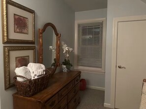 Interior - Cozy private bedroom w/ full bath & free parking (Martinez)