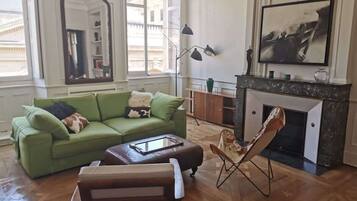 Télévision, espaces bureaux