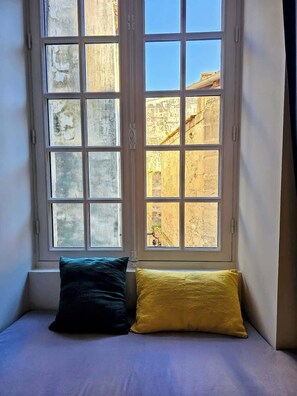 Interior - Charming Bordeaux Apartment in Historic District (Bordeaux)