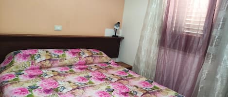 3 bedrooms, iron/ironing board, travel cot, free WiFi