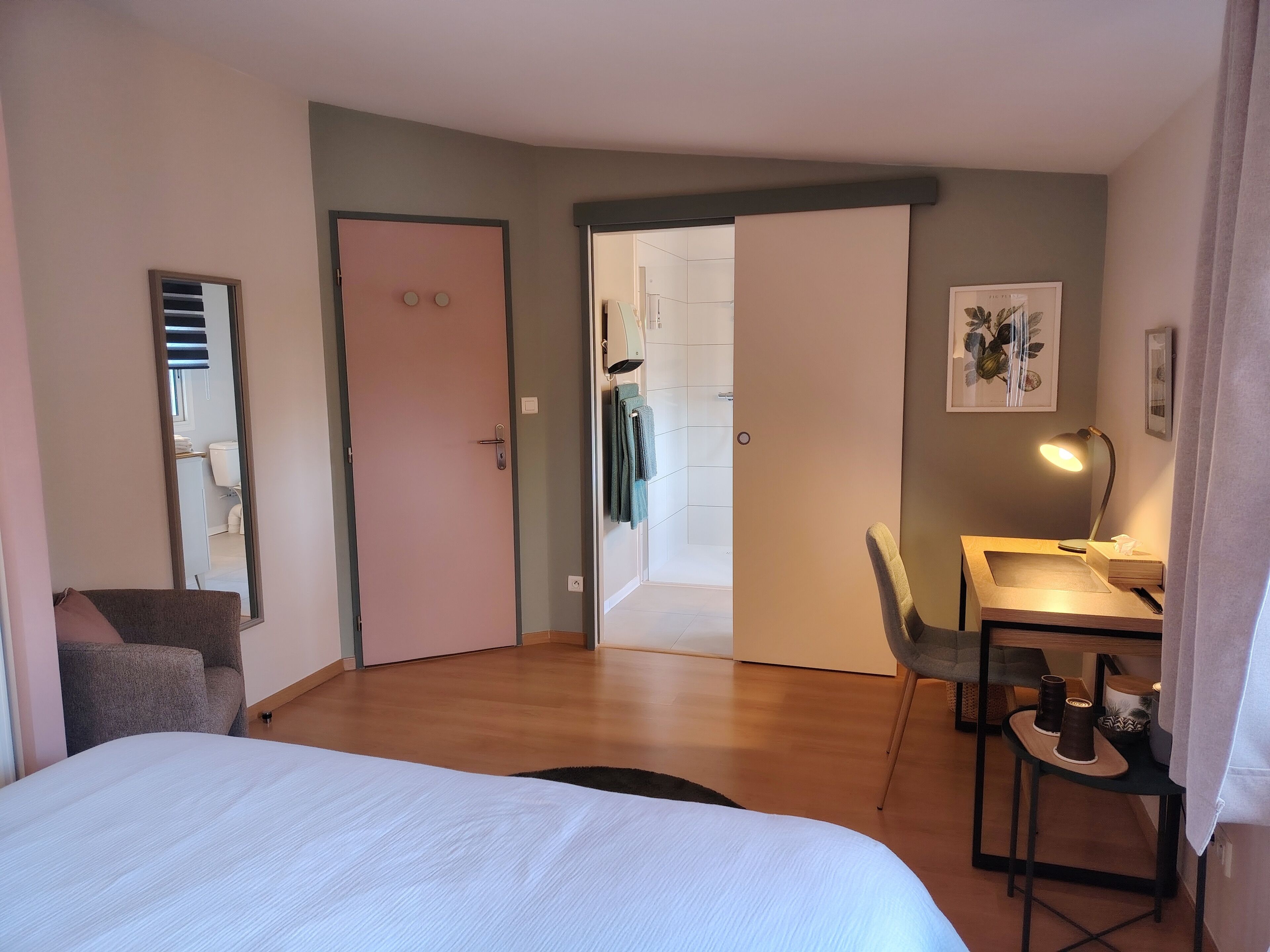 Escritorio y wifi gratis 