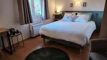 Classic Double Room | Desk, free WiFi