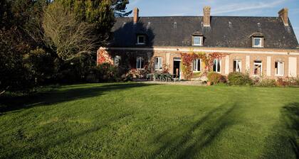 Grande maison Normande, familiale, piscine et grand terrain