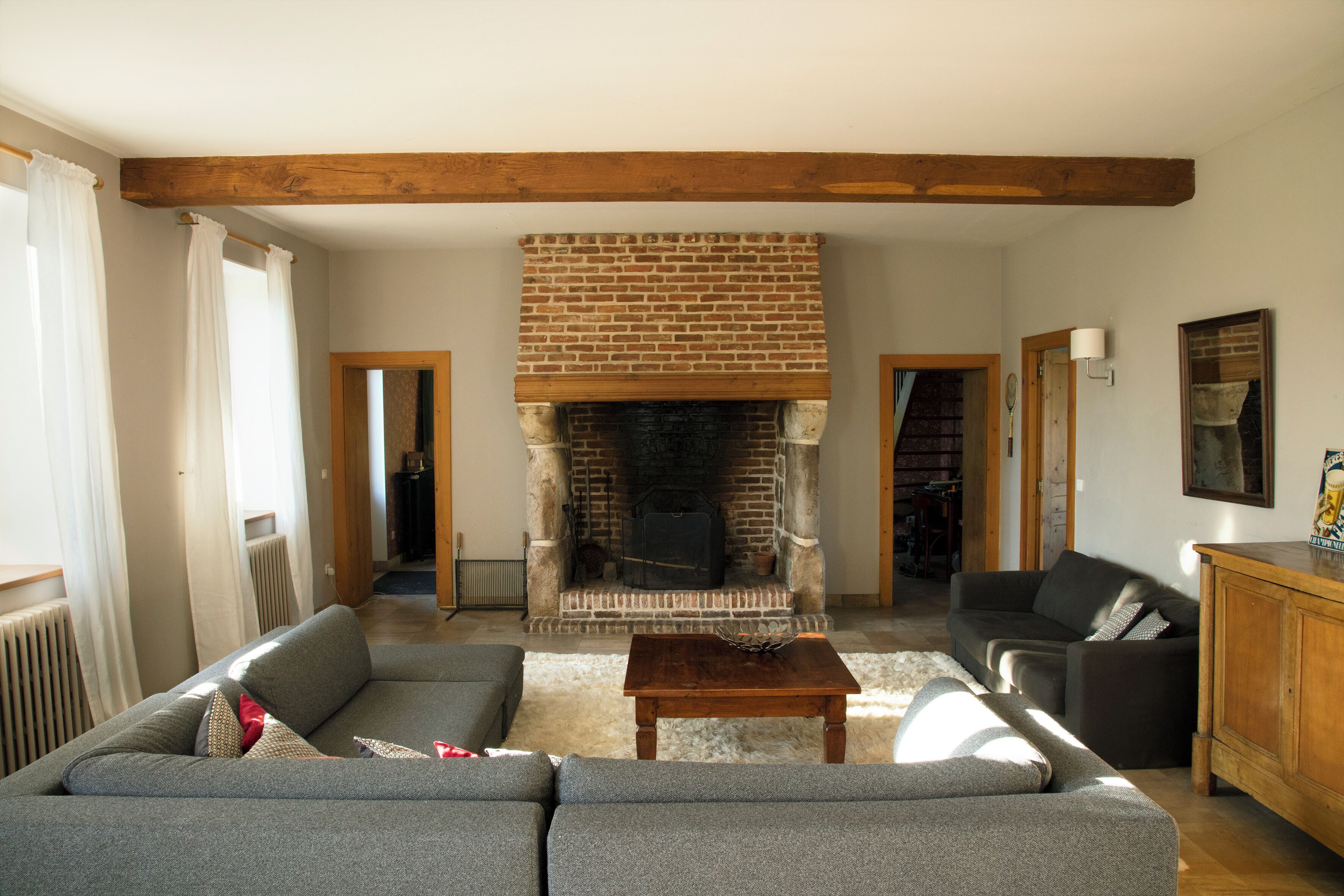 Télévision, cheminée