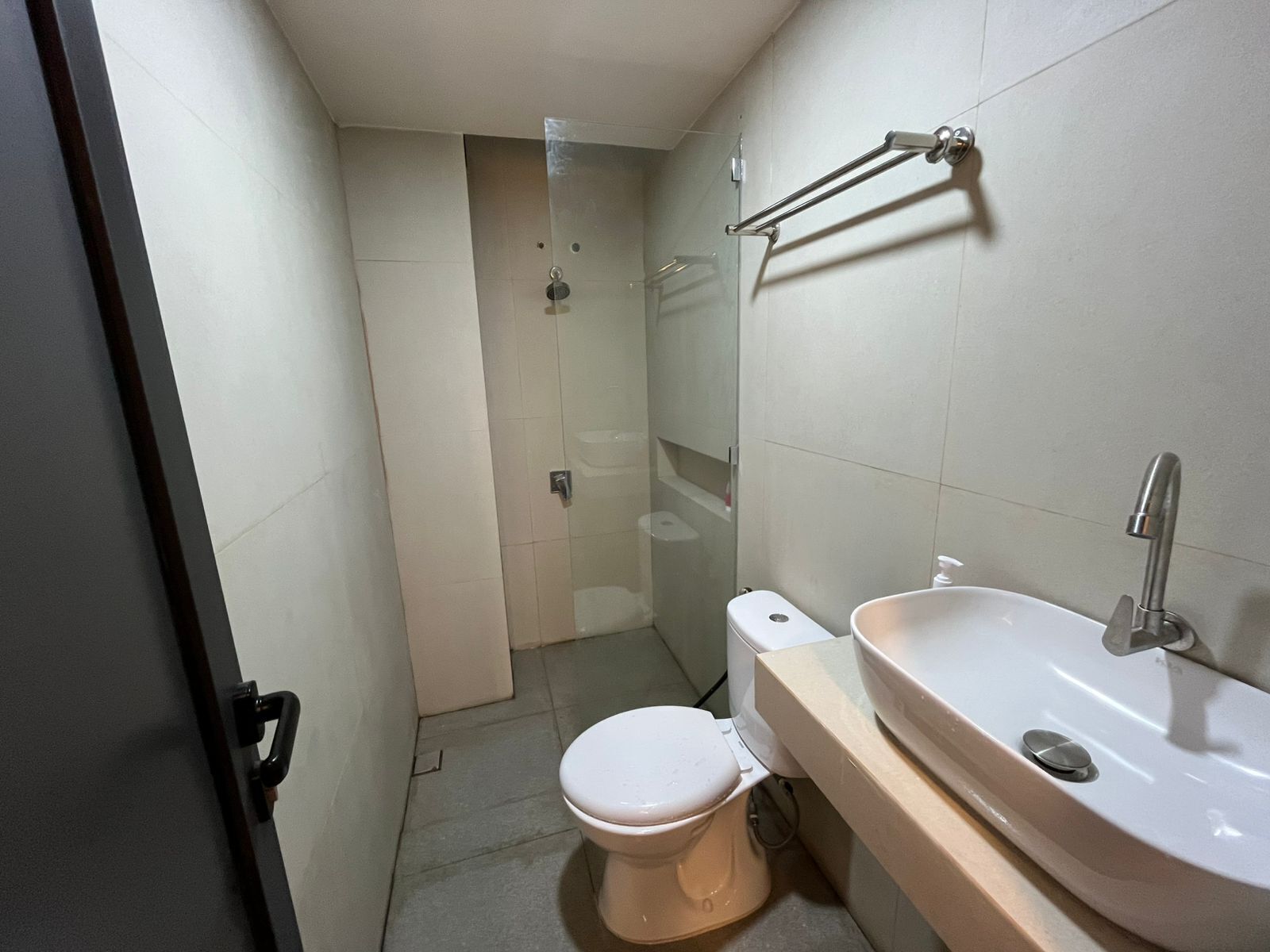 Family Room, 2 Queen Beds, Non Smoking, Air conditioning | Bathroom | Shower, towels, soap