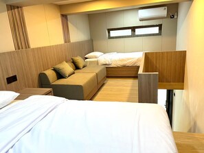 Familiekamer, Meerdere bedden, niet-roken, airconditioning | Een bureau
