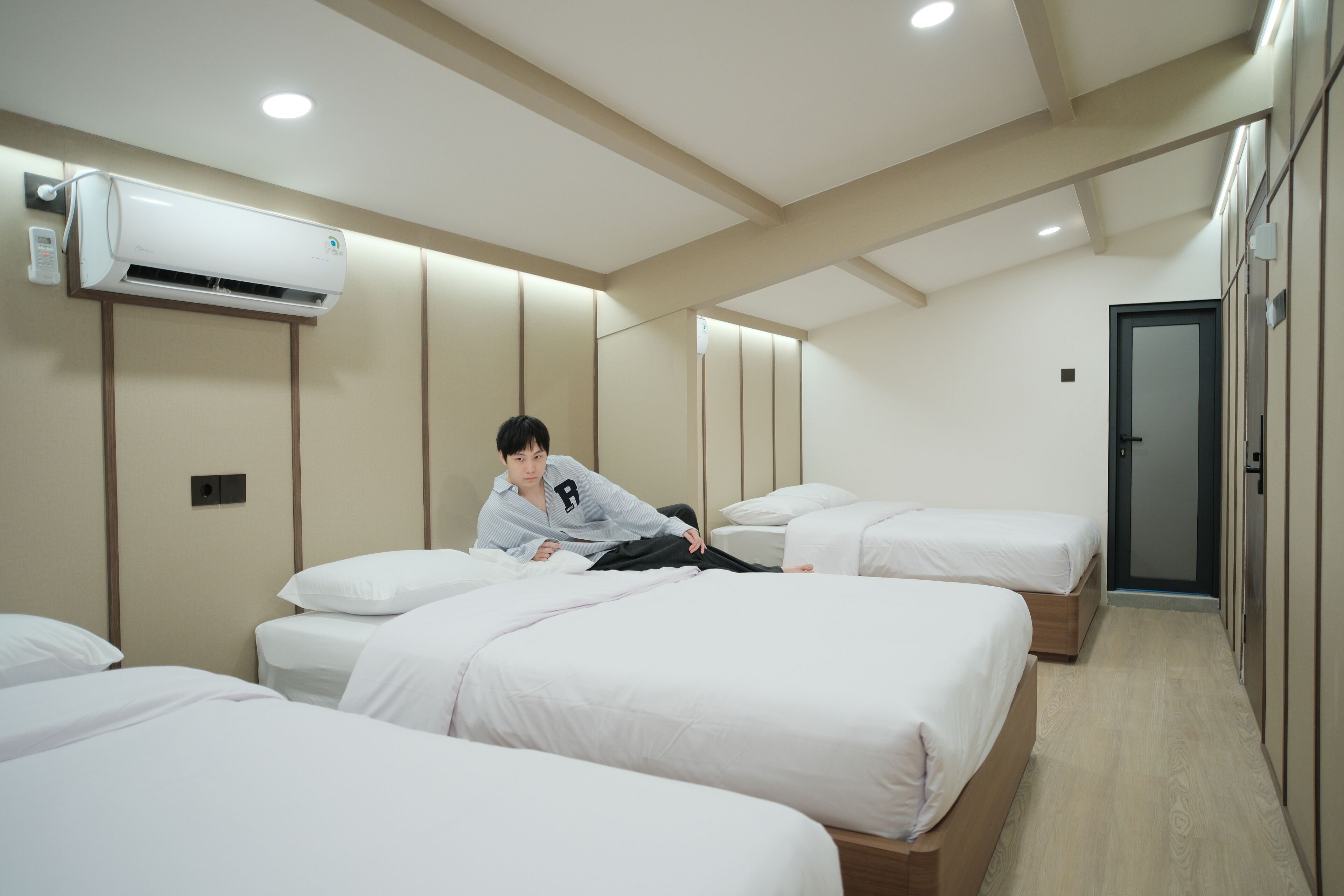 Family Room, Multiple Beds, Non Smoking | Desk