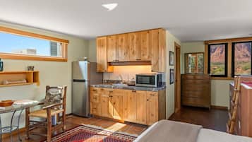 Fer et planche Ă repasser, Wi-Fi, draps fournis