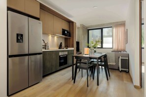 Fridge, microwave, stovetop, coffee/tea maker - w* | Distinctive 2BR in the Heart of Cuauhtemoc (Ciudad de México)