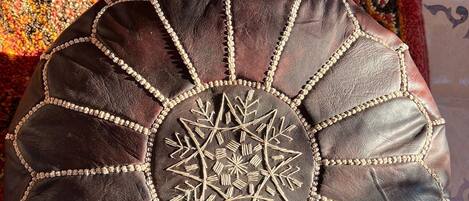 Minibar, caja fuerte, sistema de insonorización y wifi gratis