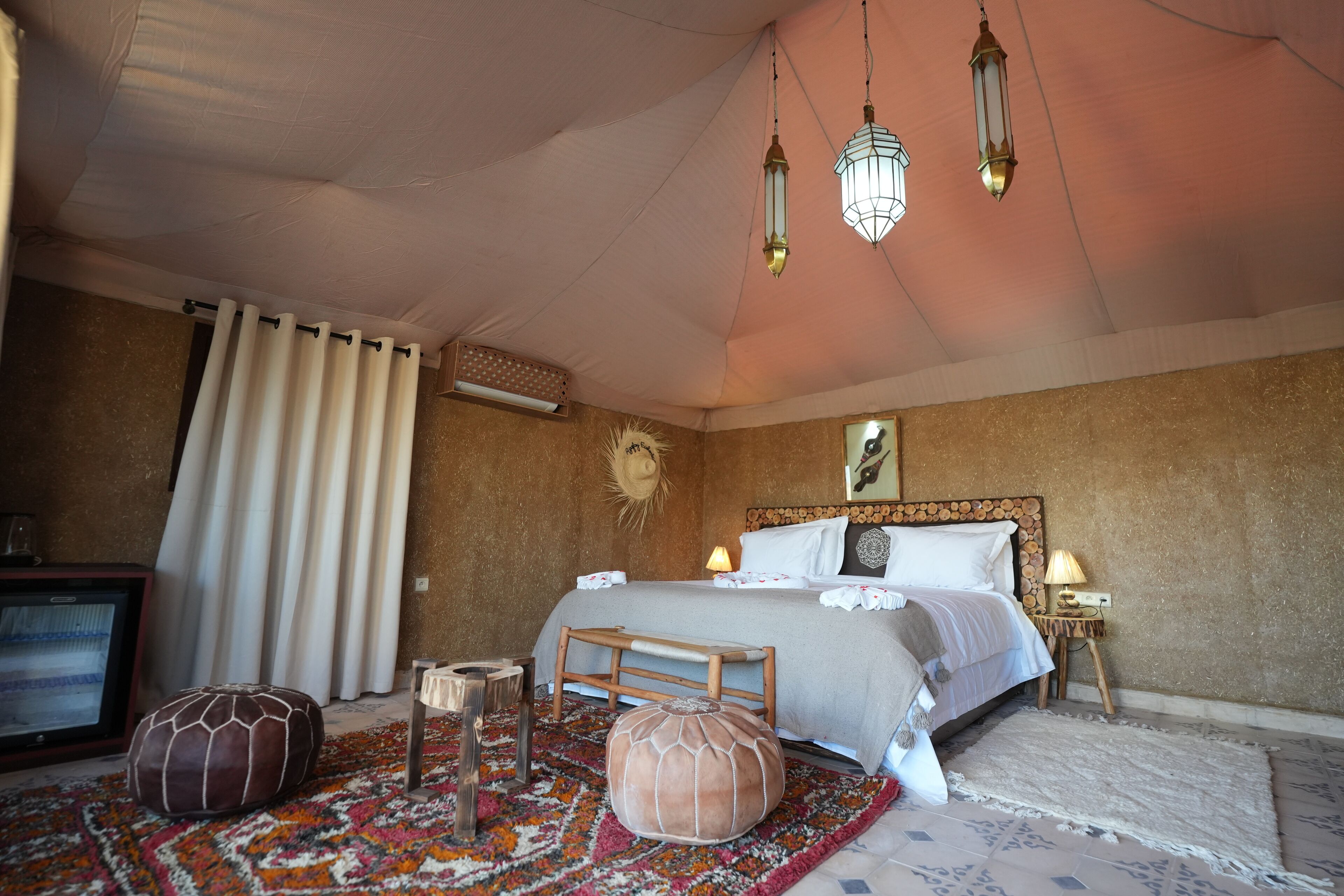 Luxury-Suite, Klimaanlage, Poolblick | Zimmersafe, schallisolierte Zimmer, kostenloses WLAN