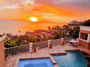 Outdoor pool - Stunning Ocean, City & Pool View 2 Bedroom Apt. 2 minutes from Roseau (Roseau)