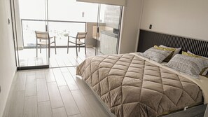 3 عدّة غرف نوم وواي فاي وملاءات أسرّة