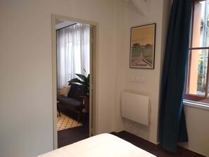 2 bedrooms, iron/ironing board, travel crib, WiFi - Two Bedroom apartment in historical center (Bordeaux)