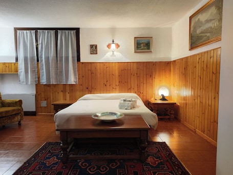 1 Schlafzimmer, Bügeleisen/Bügelbrett, WLAN, Bettwäsche. Apartment in Villa Jolanda