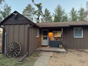 Exterior - Luxury creekside cabin near High Falls with views, fire pit & trails nearby (Crivitz)