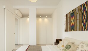 Fer et planche à repasser, draps fournis