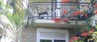 Hide Out Lake Villa Uganda