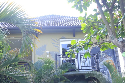 Hide Out Lake Villa Uganda