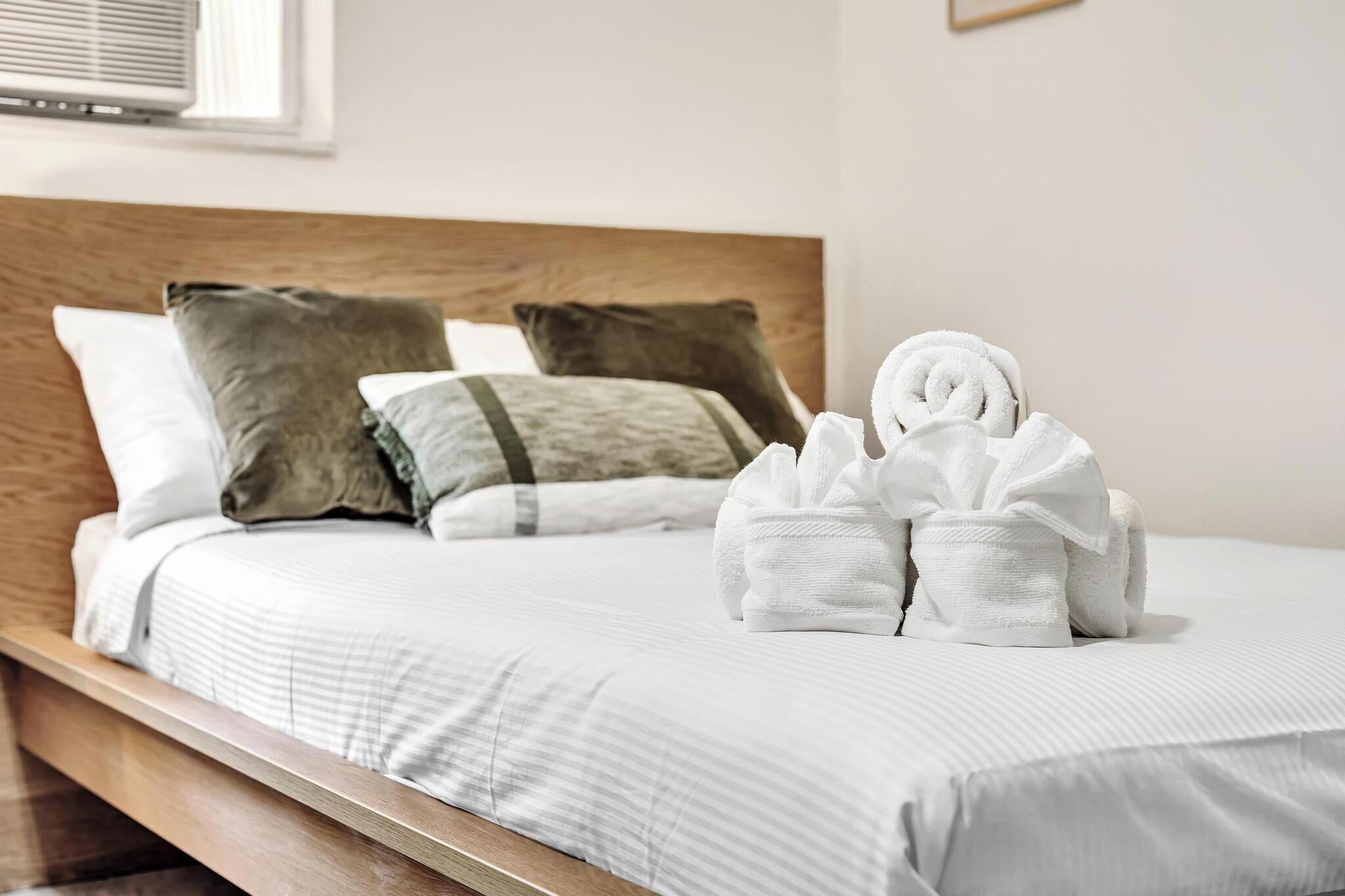 1 dormitorio, tabla de planchar con plancha, cuna de viaje y wifi gratis