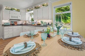 Dining - Watling House (Seattle)