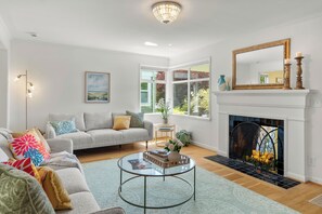 Living area - Watling House (Seattle)