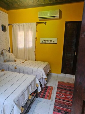Room - 3-bedroom Riad in enchanting Marrakech, Wifi and Pool (Marrakech)