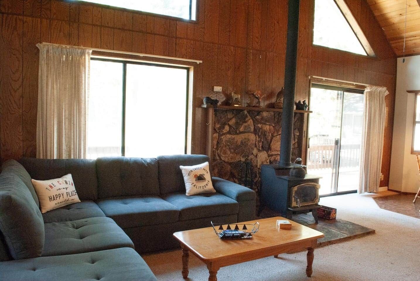 Televisión, chimenea