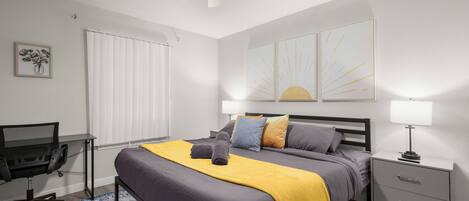 1 makuuhuone, silitysrauta/-lauta, internet, vuodevaatteet