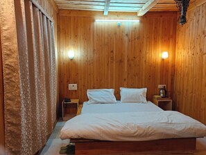Tabla de planchar con plancha, Internet, ropa de cama