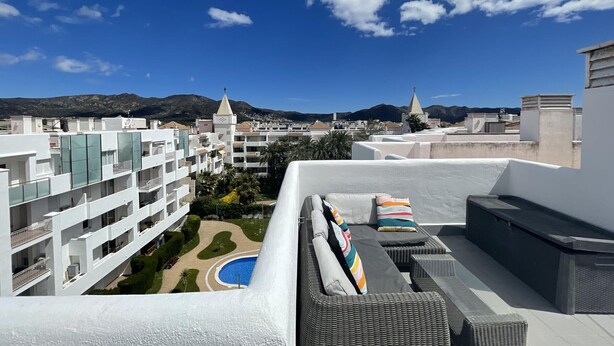 Property grounds - Charming Apt with Pool, 360º Terrace, Near Beach & Town - Sleeps 4, A/C, Elevator (Roses)