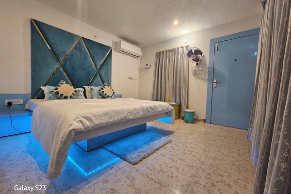 Sviitti, 1 suuri parisänky, kaupunkinäköala, executive-taso | Yksilöllisesti sisustettu, yksilöllisesti kalustettu