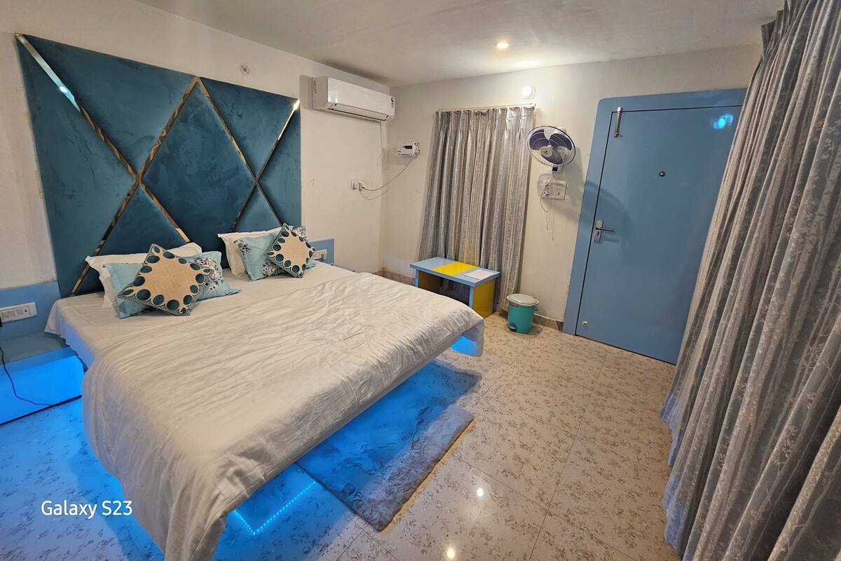 Suite, 1 King Bed, City View, Executive Level