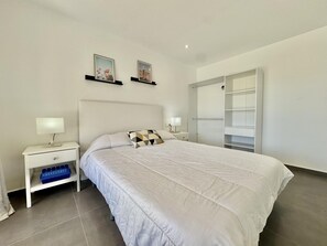 1 bedroom - Apartment with terrace and parking in Almadrava, Roses (Roses)