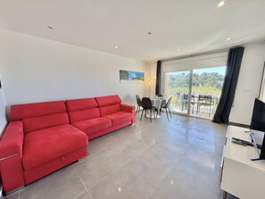 TV - Apartment with terrace and parking in Almadrava, Roses (Roses)