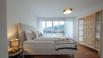 2 bedrooms, iron/ironing board, Internet, bed sheets