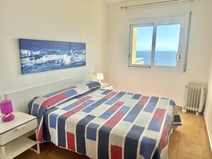 1 bedroom, free WiFi - Apartment with terrace near the beach in Roses (Roses)