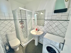 Hair dryer - Beautiful 3-bedroom apartment with AC, parking, and Wifi in Roses (Roses)