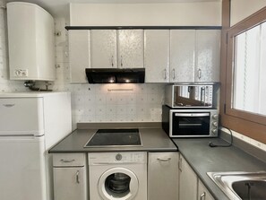 Frigorifero, microonde, forno, lavastoviglie