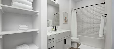 Towels, soap, shampoo, toilet paper