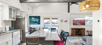 Cozy 1-bedroom house on 5 acres, in beautiful rural Menan, with AC and heat.